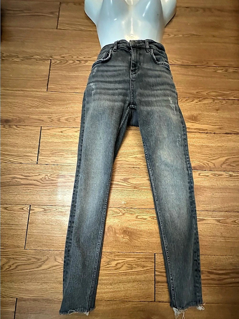 Zara Women's Skinny Jeans in Black & Gray Waist US 4 - Picture 3 of 13